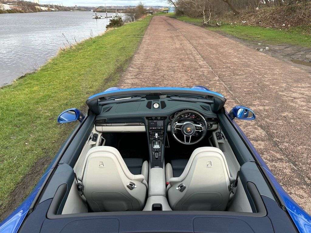 2018 PORSCHE 911 2018 PORSCHE 911