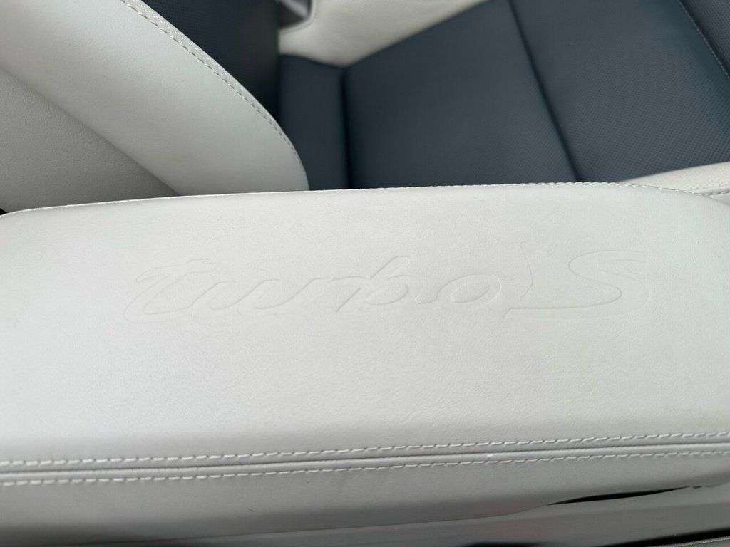 2018 PORSCHE 911 2018 PORSCHE 911