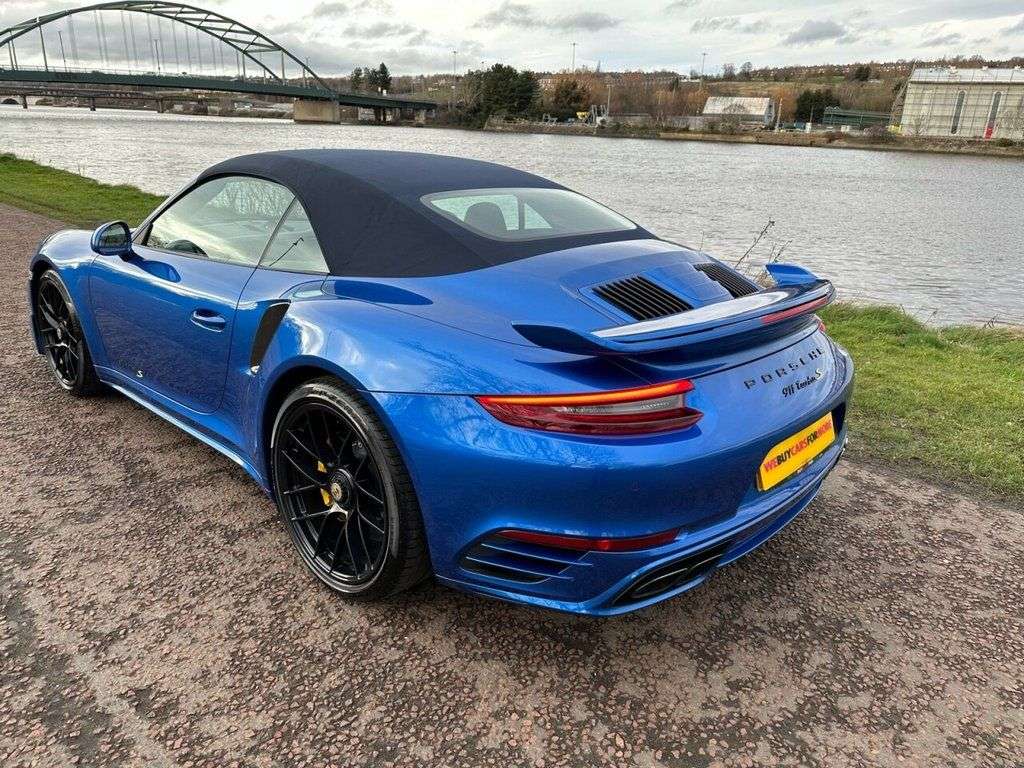2018 PORSCHE 911 2018 PORSCHE 911