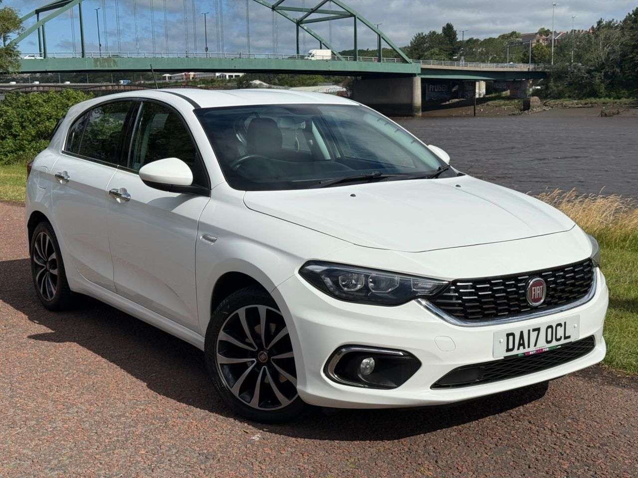 A 2017 FIAT TIPO 1.4 MPI Lounge Hatchback 5dr Petrol Manual Euro 6 (95 ps) **CRUISE CONTROL* A 2017 FIAT TIPO 1.4 MPI Lounge Hatchback 5dr Petrol Manual Euro 6 (95 ps) **CRUISE CONTROL*