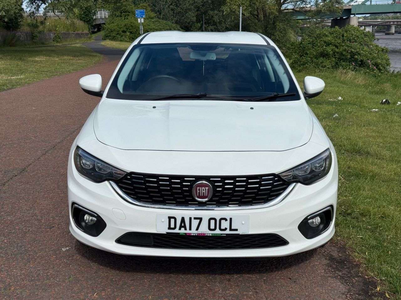 A 2017 FIAT TIPO 1.4 MPI Lounge Hatchback 5dr Petrol Manual Euro 6 (95 ps) **CRUISE CONTROL* A 2017 FIAT TIPO 1.4 MPI Lounge Hatchback 5dr Petrol Manual Euro 6 (95 ps) **CRUISE CONTROL*