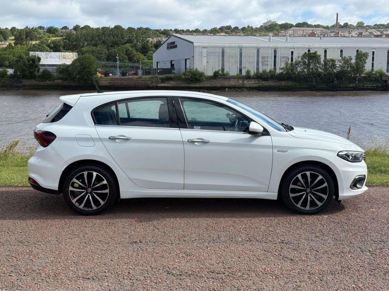 A 2017 FIAT TIPO 1.4 MPI Lounge Hatchback 5dr Petrol Manual Euro 6 (95 ps) **CRUISE CONTROL* A 2017 FIAT TIPO 1.4 MPI Lounge Hatchback 5dr Petrol Manual Euro 6 (95 ps) **CRUISE CONTROL*