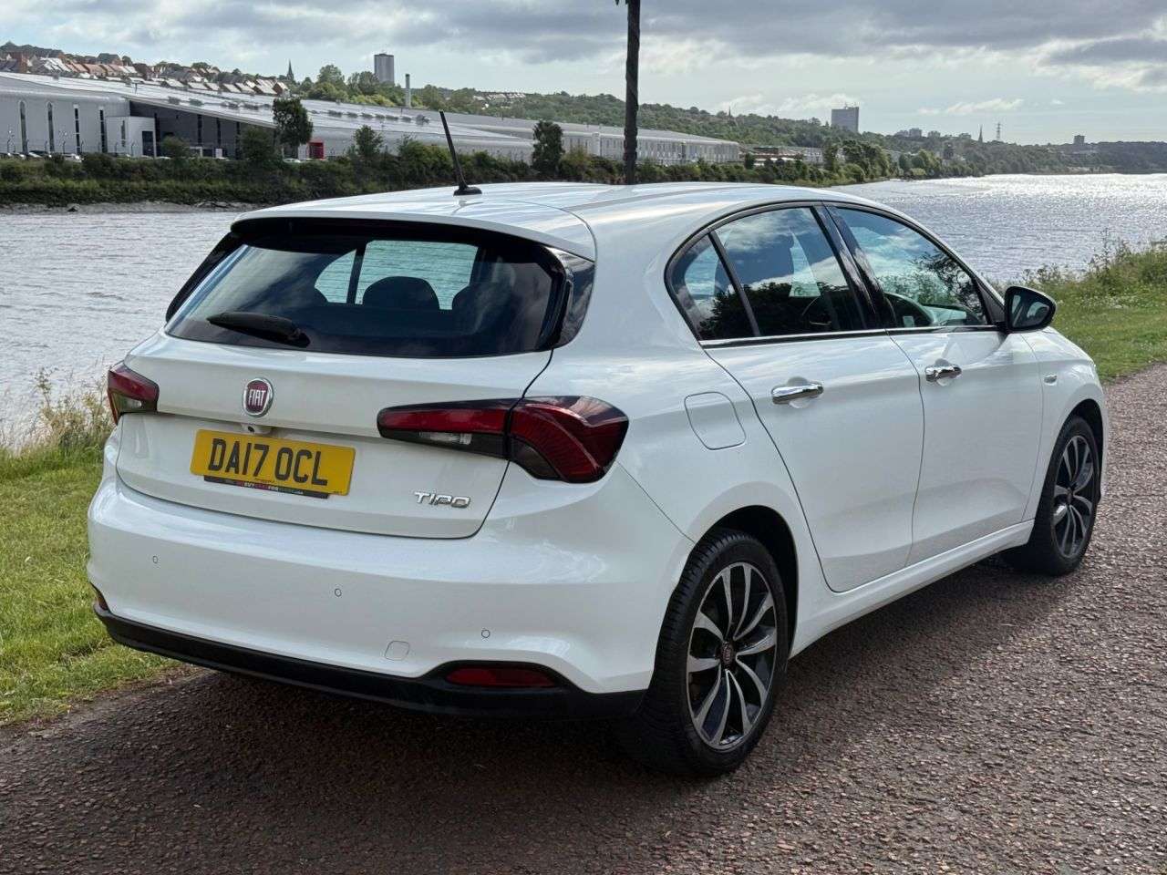 A 2017 FIAT TIPO 1.4 MPI Lounge Hatchback 5dr Petrol Manual Euro 6 (95 ps) **CRUISE CONTROL* A 2017 FIAT TIPO 1.4 MPI Lounge Hatchback 5dr Petrol Manual Euro 6 (95 ps) **CRUISE CONTROL*