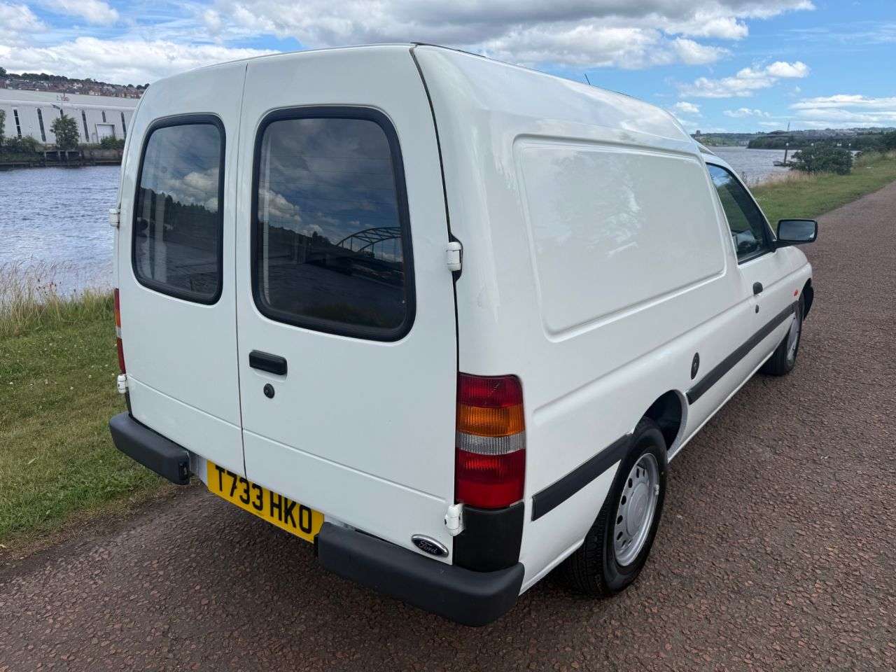 A 1999 FORD ESCORT 1.8 TD 55 Car Derived Van 3dr Diesel Manual (69 bhp) £6500 REFURB JUST BEEN A 1999 FORD ESCORT 1.8 TD 55 Car Derived Van 3dr Diesel Manual (69 bhp) £6500 REFURB JUST BEEN