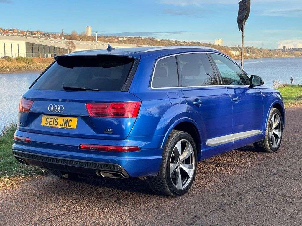 A 2016 AUDI Q7 3.0 TDI V6 S line SUV 5dr Diesel Tiptronic quattro Euro 6 (s/s) (272 ps) 21 A 2016 AUDI Q7 3.0 TDI V6 S line SUV 5dr Diesel Tiptronic quattro Euro 6 (s/s) (272 ps) 21