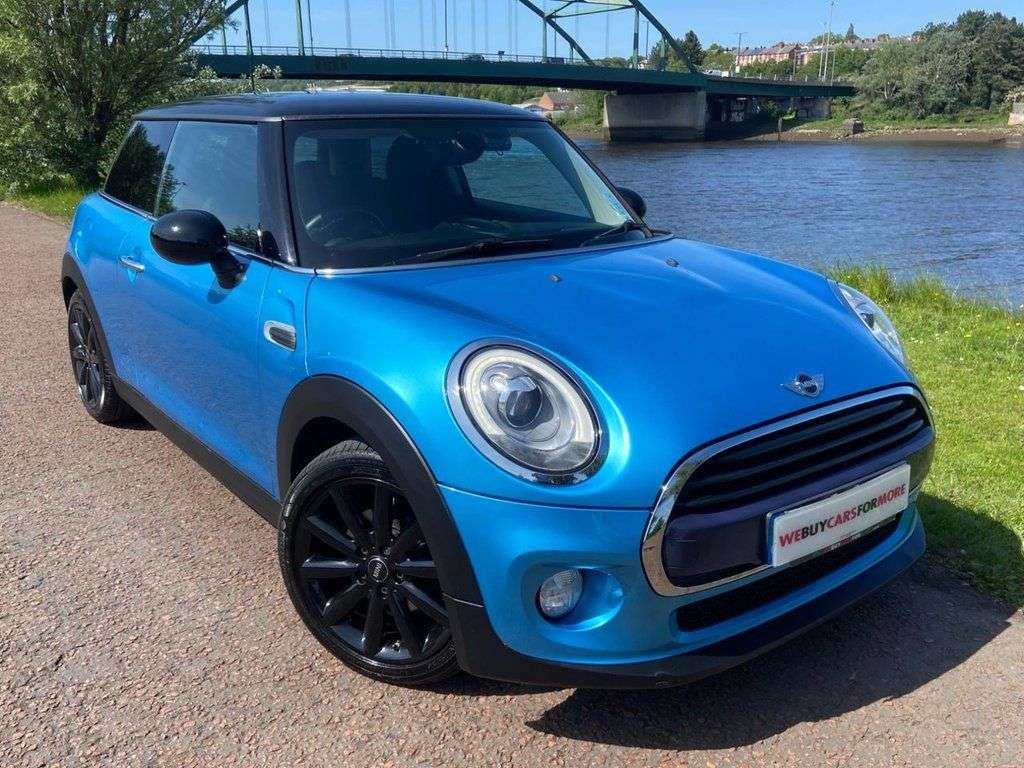 A 2017 MINI HATCH 1.5 Cooper D Hatchback 3dr Diesel Auto Euro 6 (s/s) (116 ps) *UPGRADED ALLO A 2017 MINI HATCH 1.5 Cooper D Hatchback 3dr Diesel Auto Euro 6 (s/s) (116 ps) *UPGRADED ALLO