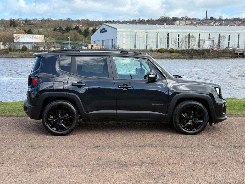 A 2021 JEEP RENEGADE 1.0 GSE T3 Night Eagle SUV 5dr Petrol Manual Euro 6 (s/s) (120 ps) ***APPLE A 2021 JEEP RENEGADE 1.0 GSE T3 Night Eagle SUV 5dr Petrol Manual Euro 6 (s/s) (120 ps) ***APPLE