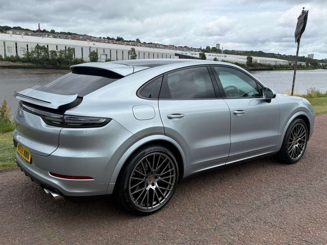 2019 PORSCHE CAYENNE 2019 PORSCHE CAYENNE