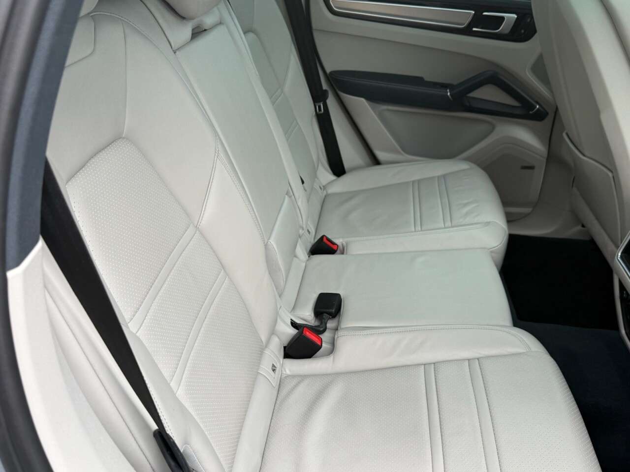 2019 PORSCHE CAYENNE 2019 PORSCHE CAYENNE