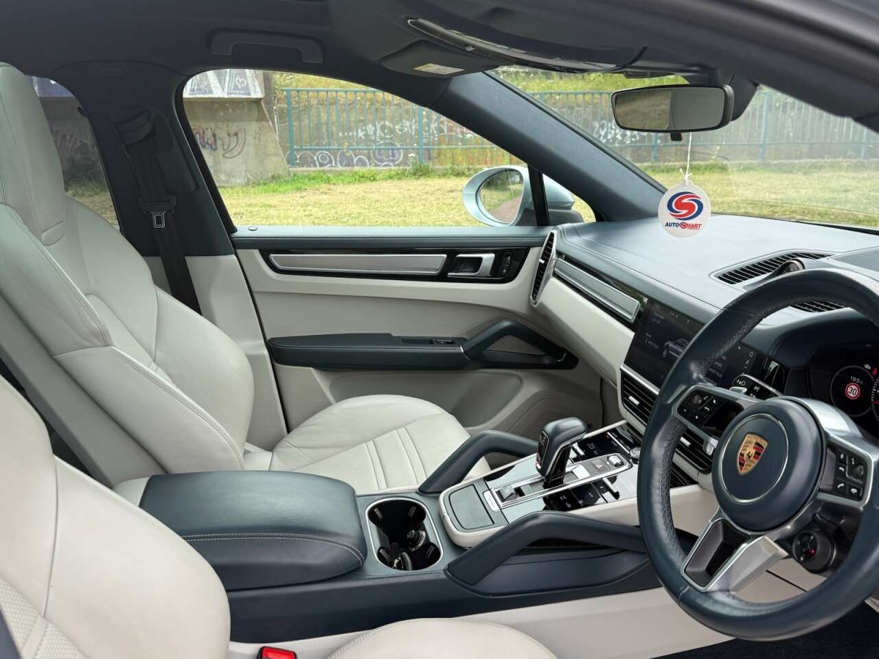 2019 PORSCHE CAYENNE 2019 PORSCHE CAYENNE