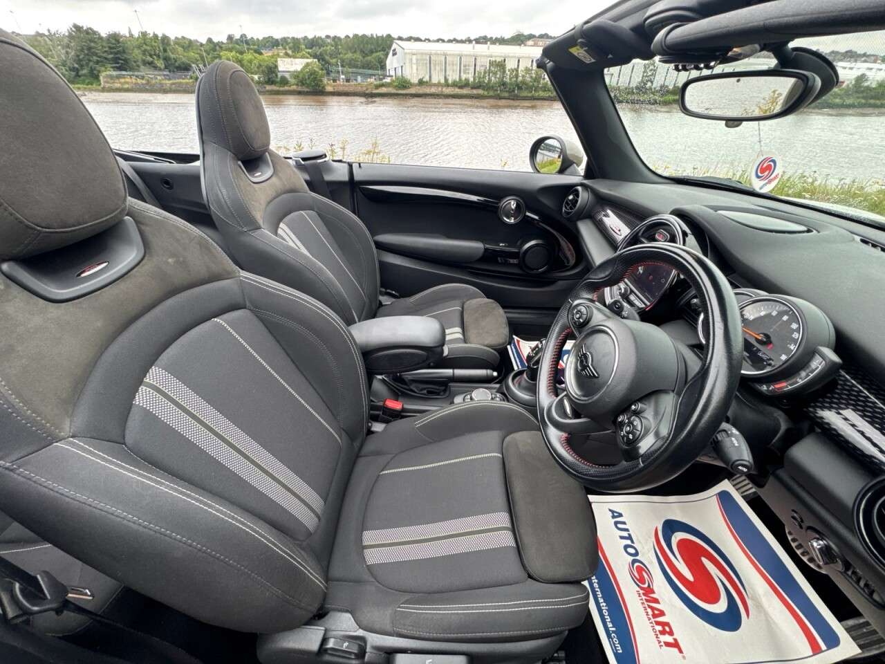 2017 MINI CONVERTIBLE 2017 MINI CONVERTIBLE