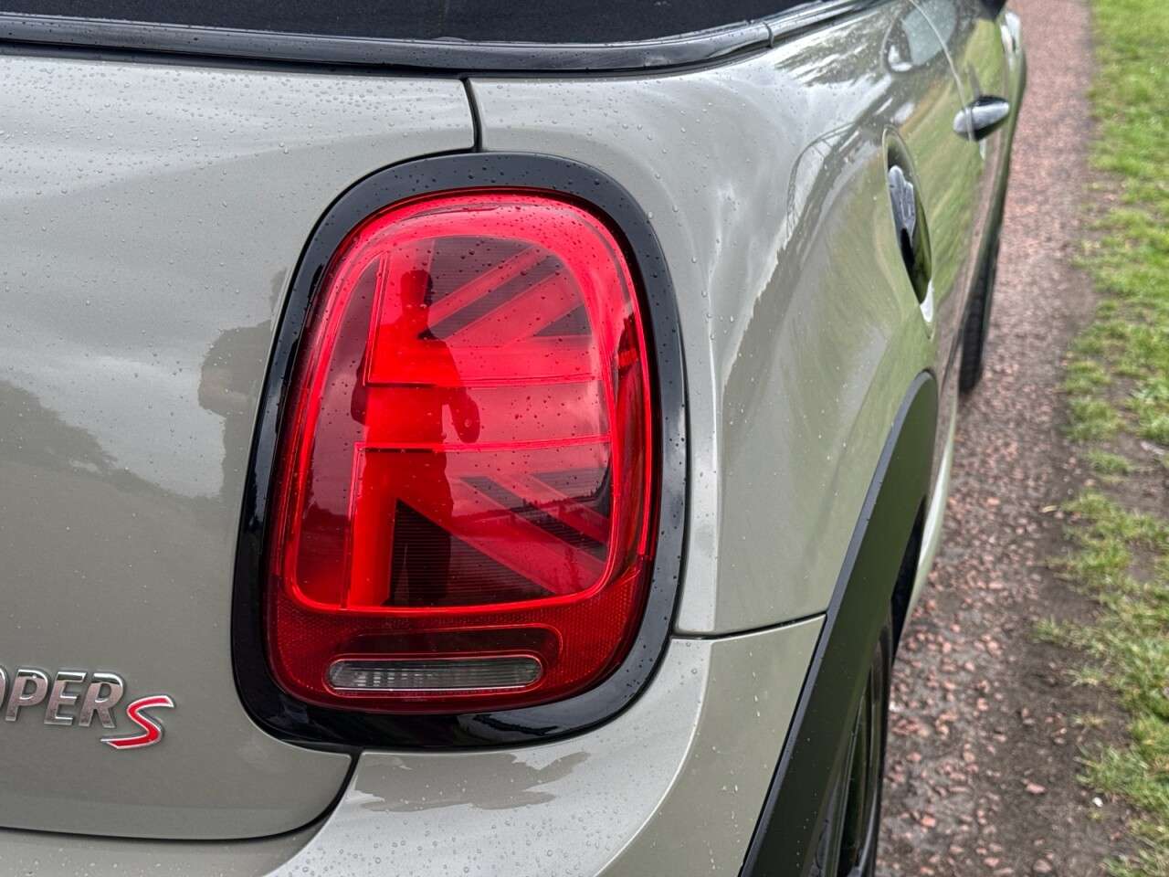 2017 MINI CONVERTIBLE 2017 MINI CONVERTIBLE