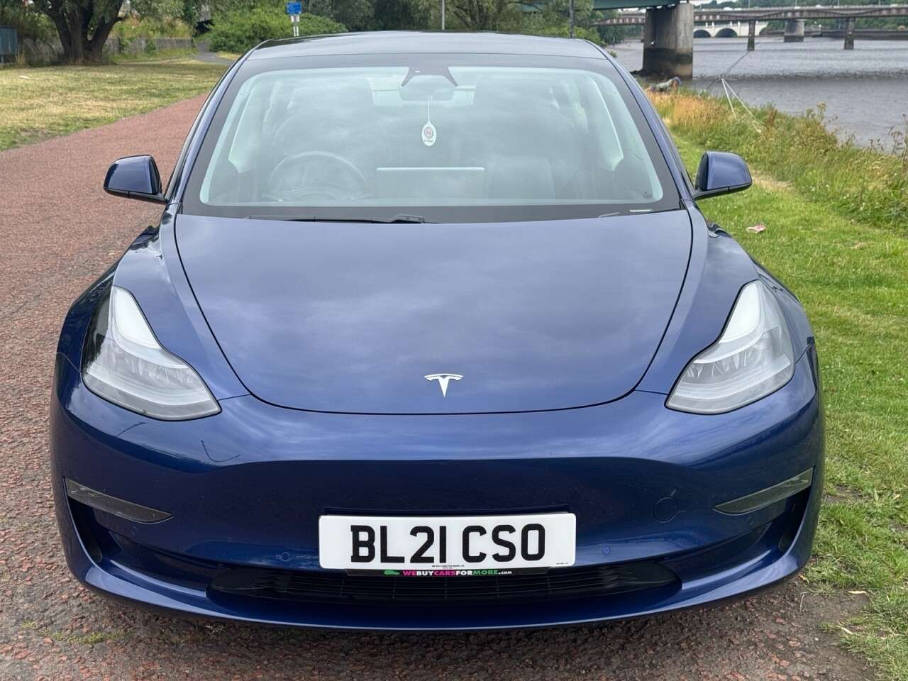 A 2021 TESLA MODEL 3 (Dual Motor) Long Range Saloon 4dr Electric Auto 4WDE (346 ps) **SAT NAV** A 2021 TESLA MODEL 3 (Dual Motor) Long Range Saloon 4dr Electric Auto 4WDE (346 ps) **SAT NAV**