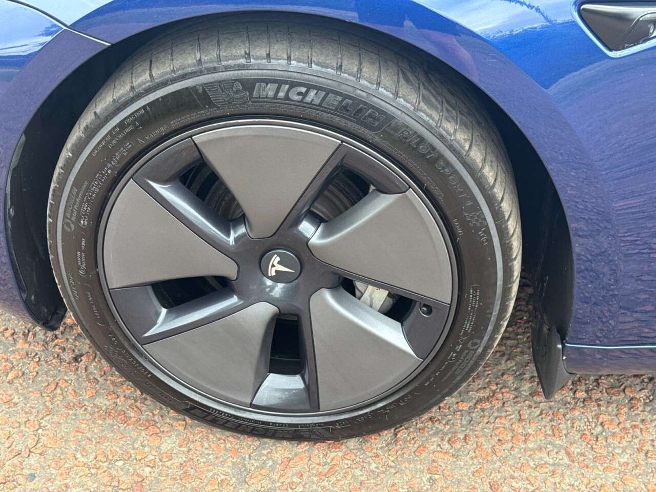2021 TESLA MODEL 3 2021 TESLA MODEL 3