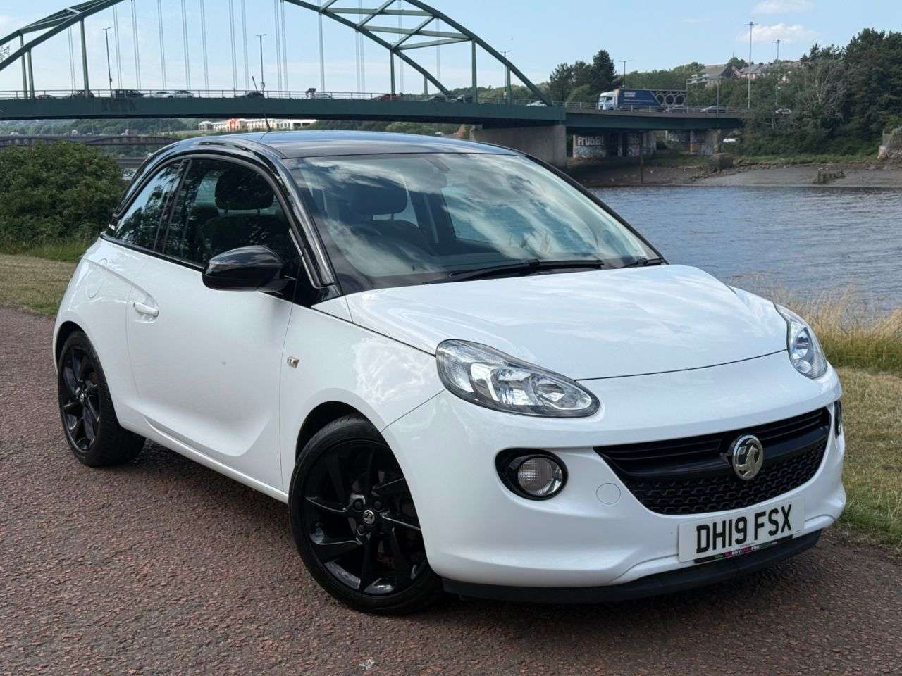 A 2019 VAUXHALL ADAM 1.2i ENERGISED Hatchback 3dr Petrol Manual Euro 6 (70 ps) **APPLE CARPLAY** A 2019 VAUXHALL ADAM 1.2i ENERGISED Hatchback 3dr Petrol Manual Euro 6 (70 ps) **APPLE CARPLAY**