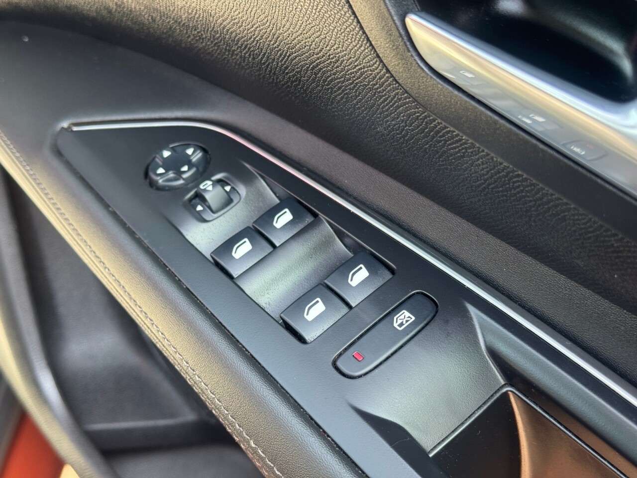 2020 PEUGEOT 3008 2020 PEUGEOT 3008