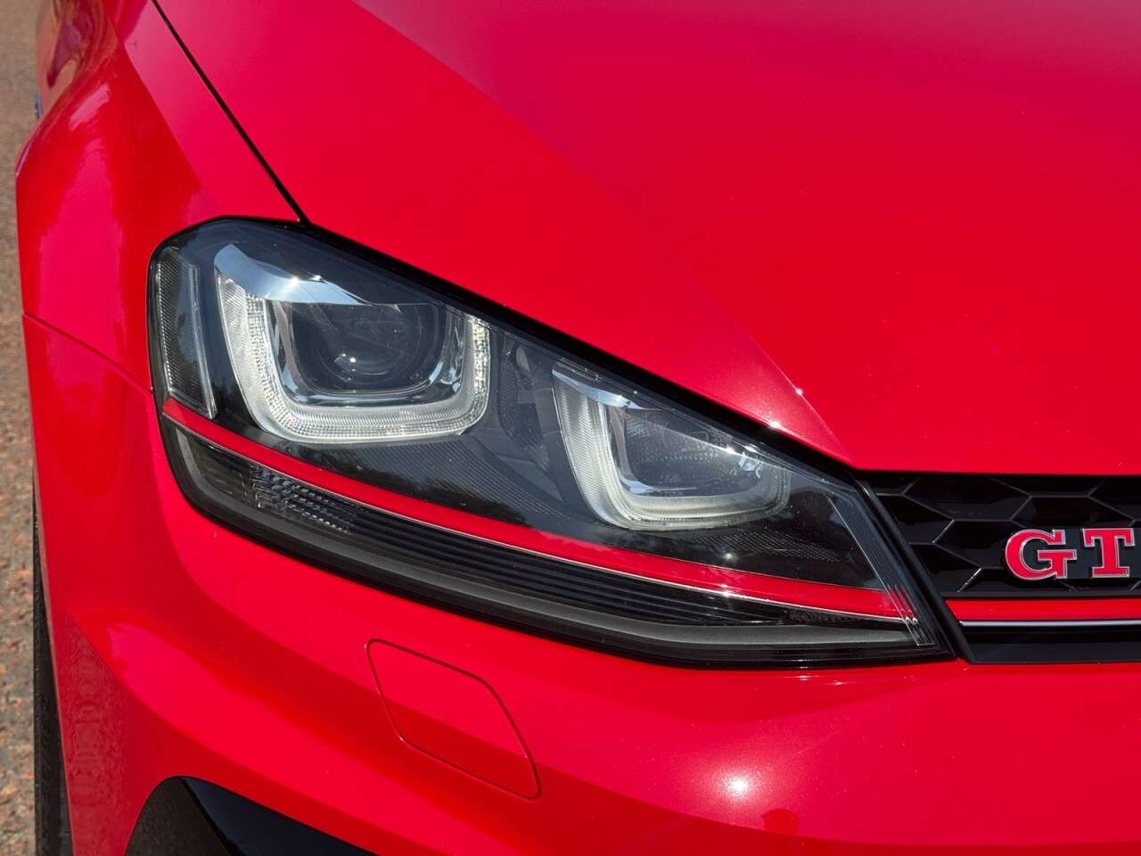 A 2017 VOLKSWAGEN GOLF 2.0 TSI BlueMotion Tech GTI Clubsport 40 Hatchback 3dr Petrol DSG Euro 6 (s A 2017 VOLKSWAGEN GOLF 2.0 TSI BlueMotion Tech GTI Clubsport 40 Hatchback 3dr Petrol DSG Euro 6 (s