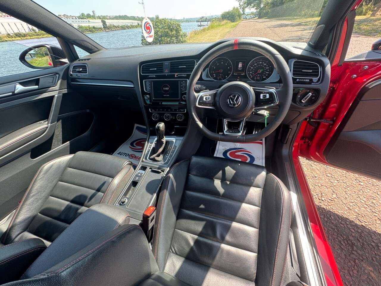 2017 VOLKSWAGEN GOLF 2017 VOLKSWAGEN GOLF