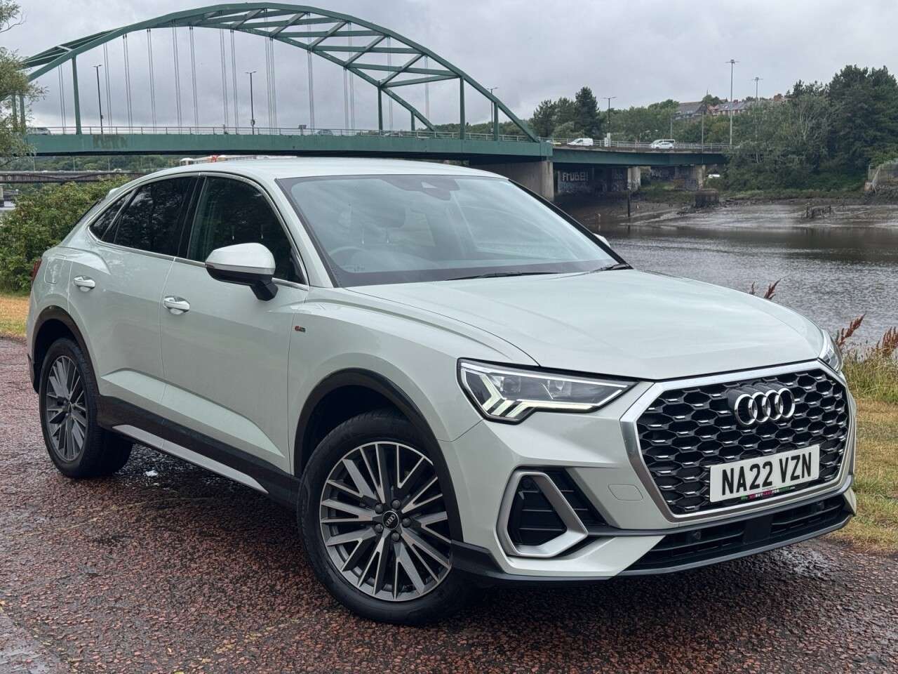 A 2022 AUDI Q3 1.5 TFSI CoD 35 S line Sportback 5dr Petrol S Tronic Euro 6 (s/s) (150 ps) A 2022 AUDI Q3 1.5 TFSI CoD 35 S line Sportback 5dr Petrol S Tronic Euro 6 (s/s) (150 ps)