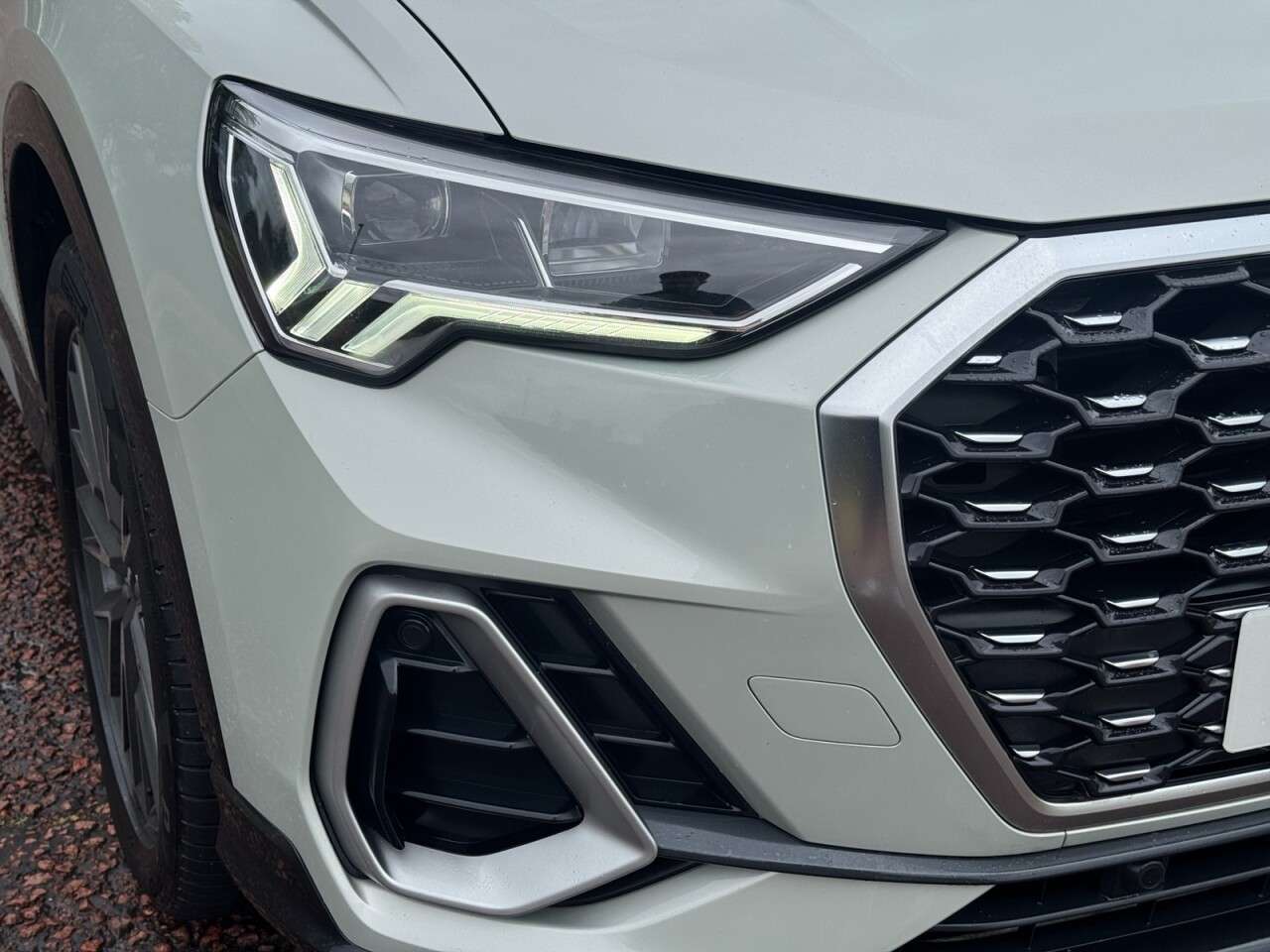 A 2022 AUDI Q3 1.5 TFSI CoD 35 S line Sportback 5dr Petrol S Tronic Euro 6 (s/s) (150 ps) A 2022 AUDI Q3 1.5 TFSI CoD 35 S line Sportback 5dr Petrol S Tronic Euro 6 (s/s) (150 ps)