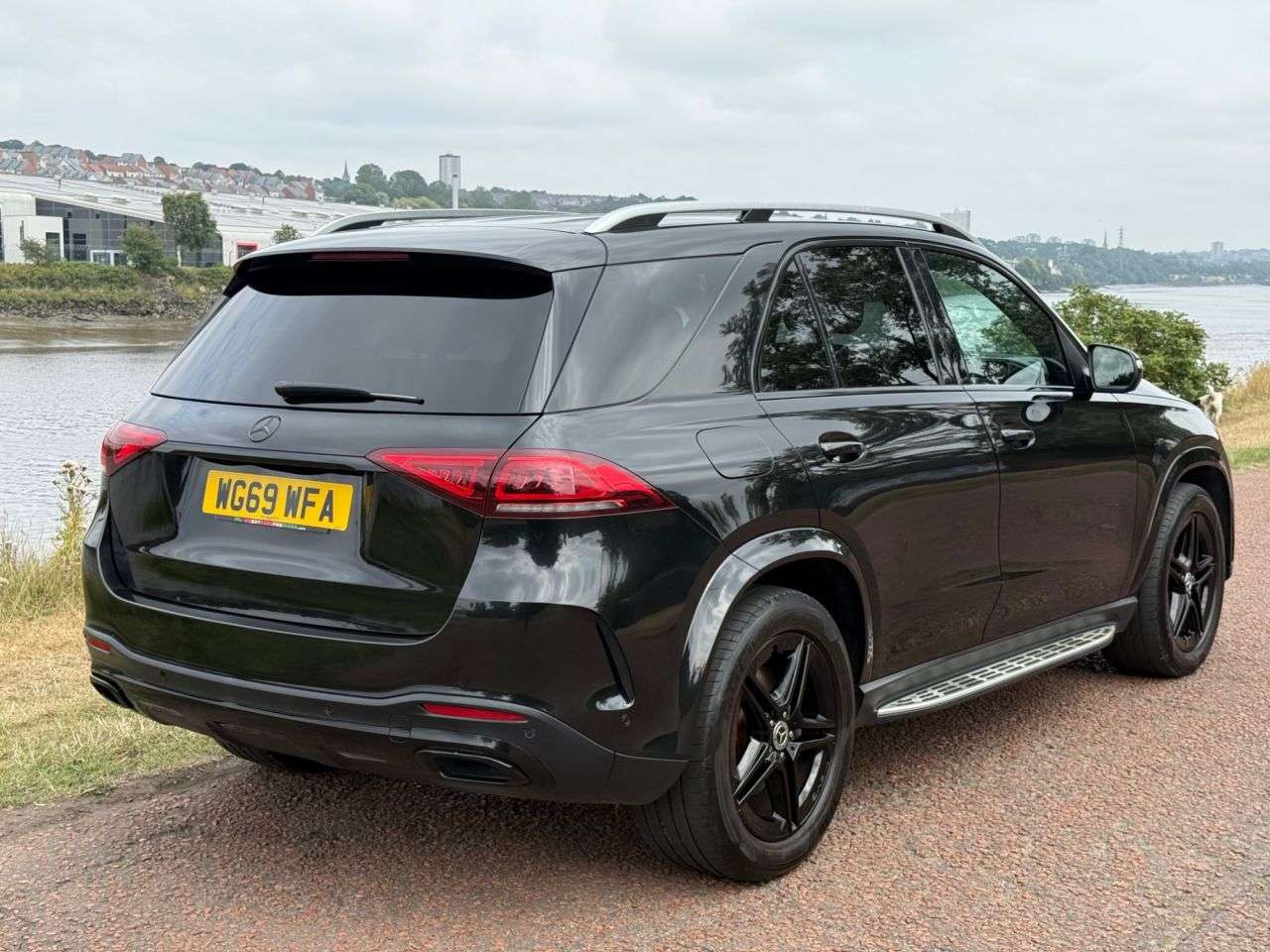 A 2020 MERCEDES-BENZ GLE 2.0 GLE300d AMG Line (Premium) SUV 5dr Diesel G-Tronic 4MATIC Euro 6 (s/s) A 2020 MERCEDES-BENZ GLE 2.0 GLE300d AMG Line (Premium) SUV 5dr Diesel G-Tronic 4MATIC Euro 6 (s/s)