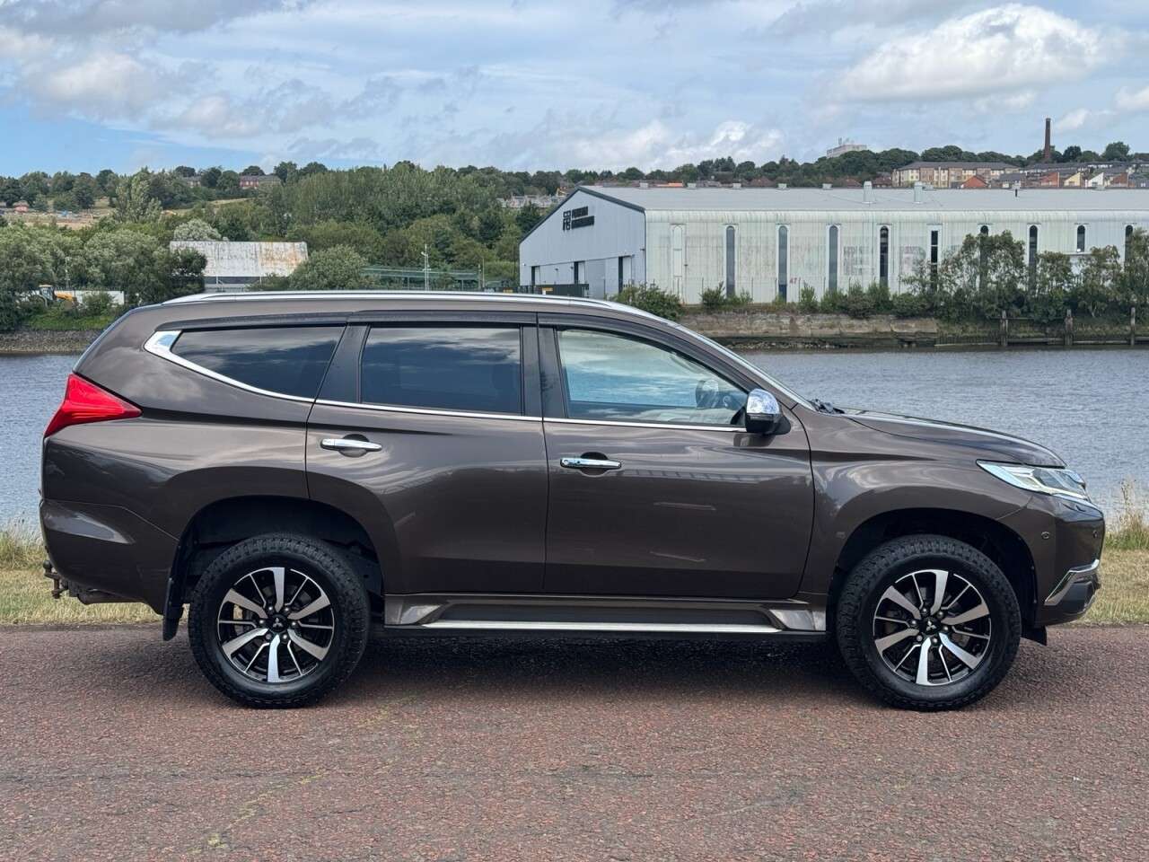 A 2021 MITSUBISHI SHOGUN SPORT 2.4D 4 SUV 5dr Diesel Auto 4WD Euro 6 (181 ps) AUTOMATIC A 2021 MITSUBISHI SHOGUN SPORT 2.4D 4 SUV 5dr Diesel Auto 4WD Euro 6 (181 ps) AUTOMATIC