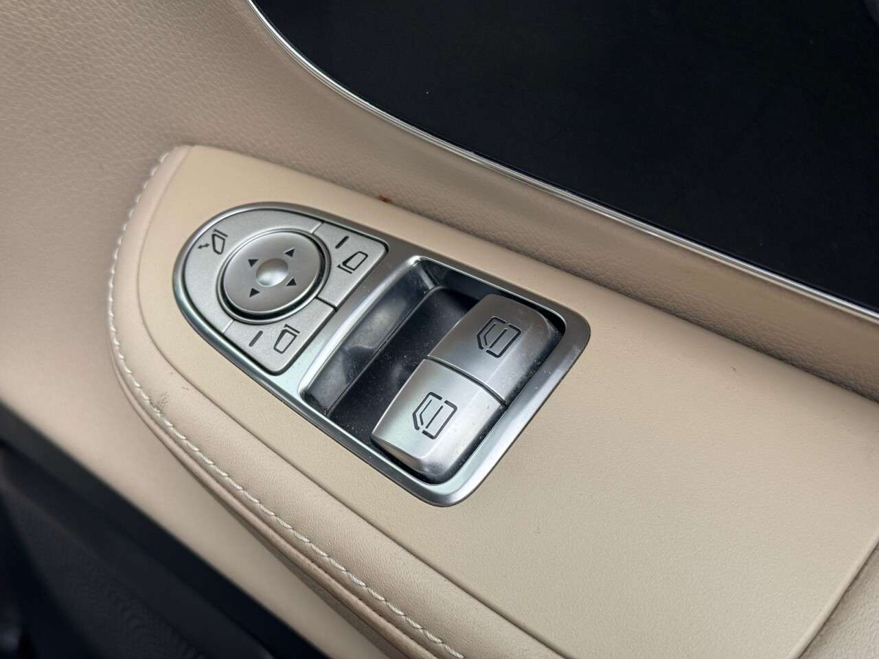 2016 MERCEDES-BENZ V CLASS 2016 MERCEDES-BENZ V CLASS