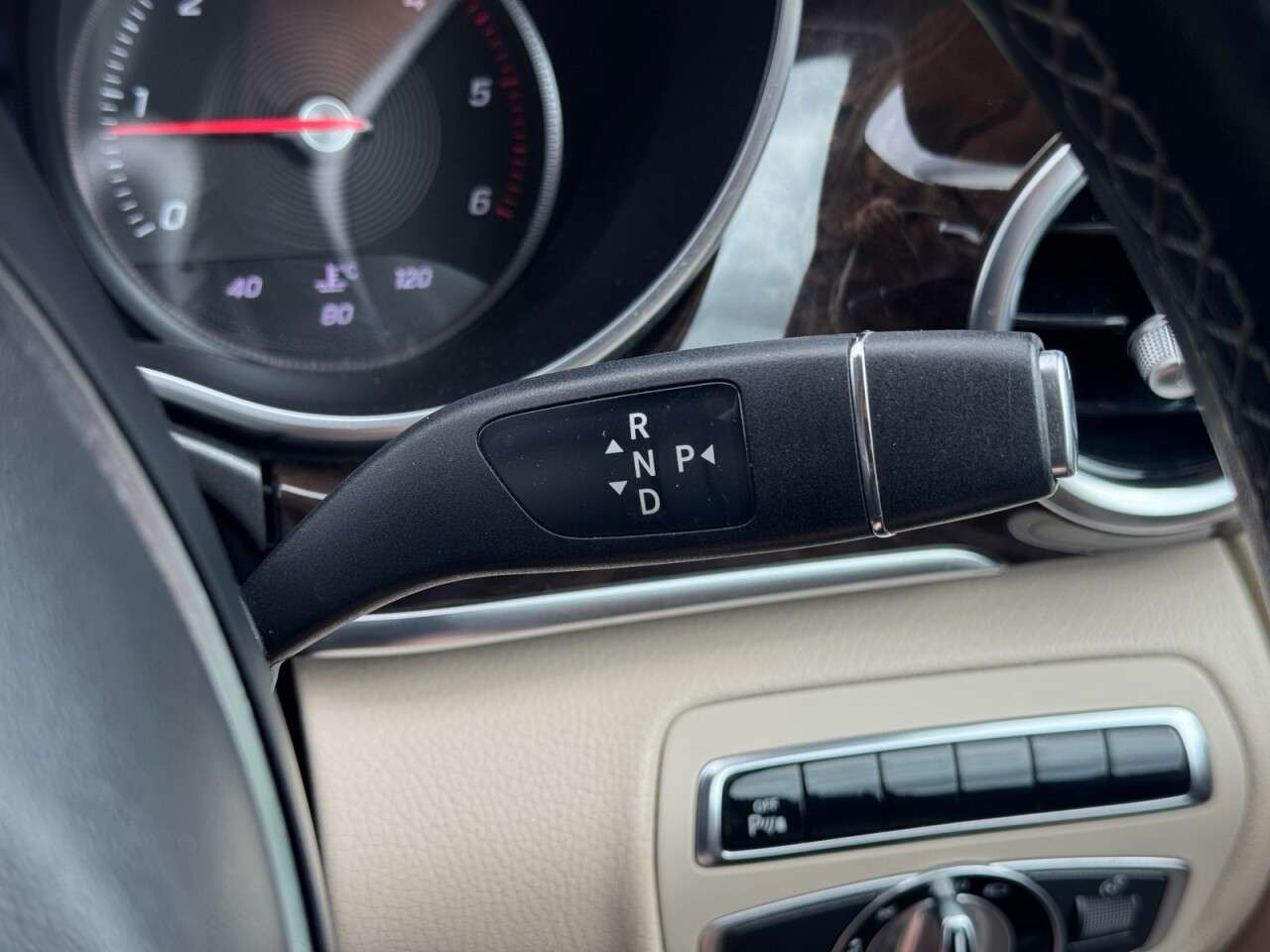2016 MERCEDES-BENZ V CLASS 2016 MERCEDES-BENZ V CLASS