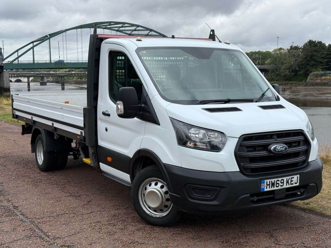 A 2019 FORD TRANSIT 2.0 350 EcoBlue Leader Chassis Cab 2dr Diesel Manual RWD L4 Euro 6 (s/s) (1 A 2019 FORD TRANSIT 2.0 350 EcoBlue Leader Chassis Cab 2dr Diesel Manual RWD L4 Euro 6 (s/s) (1