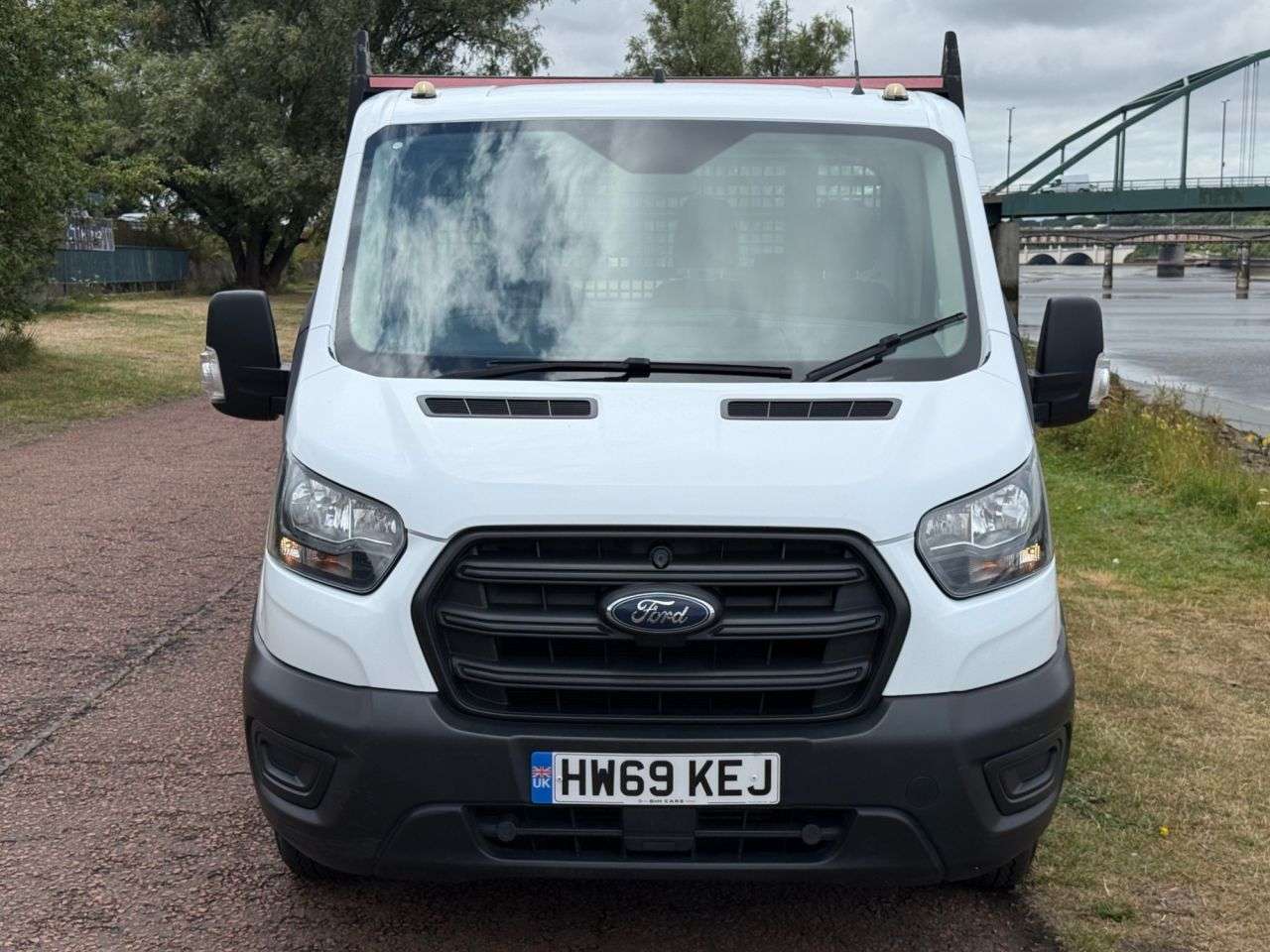 A 2019 FORD TRANSIT 2.0 350 EcoBlue Leader Chassis Cab 2dr Diesel Manual RWD L4 Euro 6 (s/s) (1 A 2019 FORD TRANSIT 2.0 350 EcoBlue Leader Chassis Cab 2dr Diesel Manual RWD L4 Euro 6 (s/s) (1