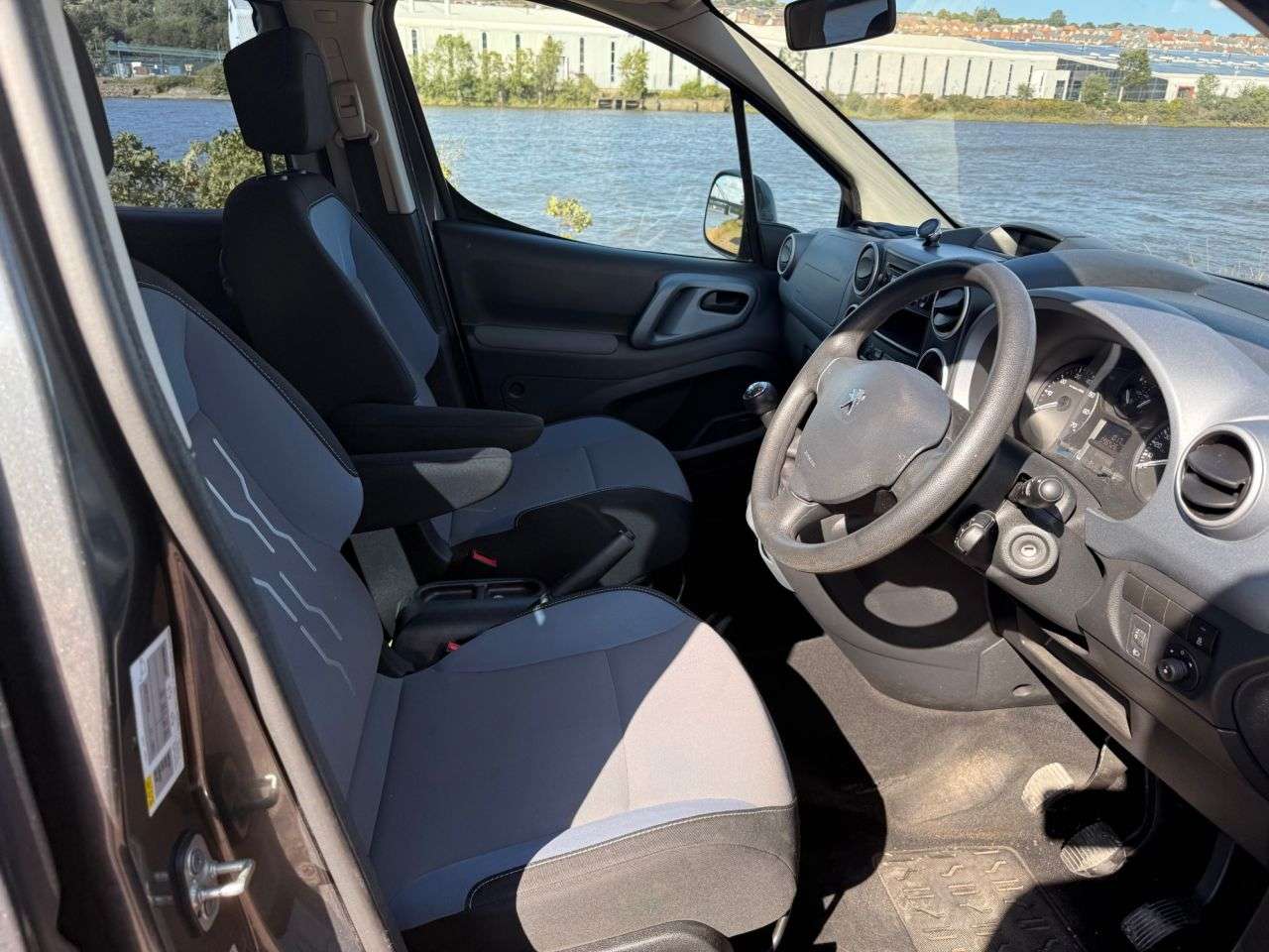 2015 PEUGEOT PARTNER TEPEE 2015 PEUGEOT PARTNER TEPEE