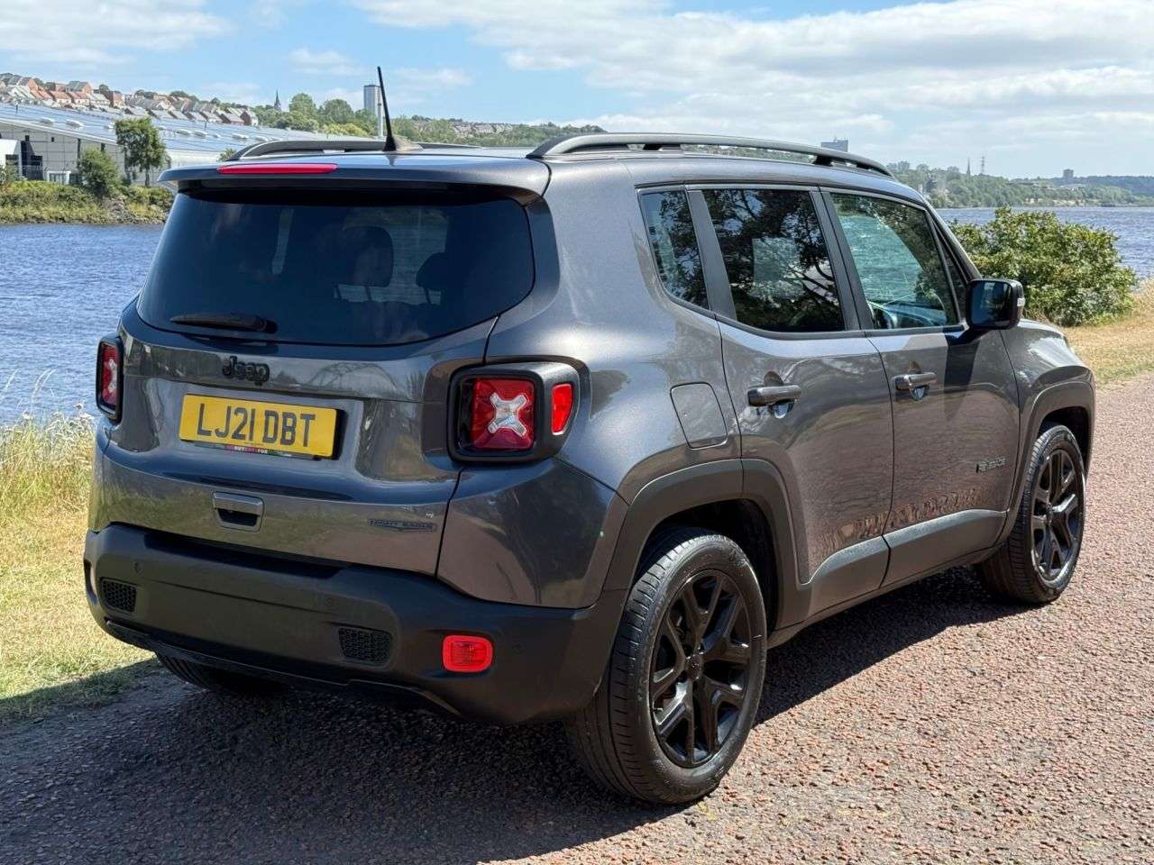 A 2021 JEEP RENEGADE 1.3 GSE T4 Night Eagle SUV 5dr Petrol DDCT Euro 6 (s/s) (150 ps) **EXTENSIV A 2021 JEEP RENEGADE 1.3 GSE T4 Night Eagle SUV 5dr Petrol DDCT Euro 6 (s/s) (150 ps) **EXTENSIV