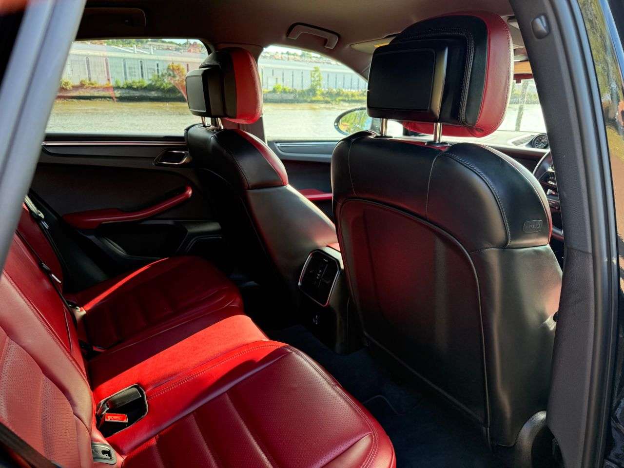 2023 PORSCHE MACAN 2023 PORSCHE MACAN