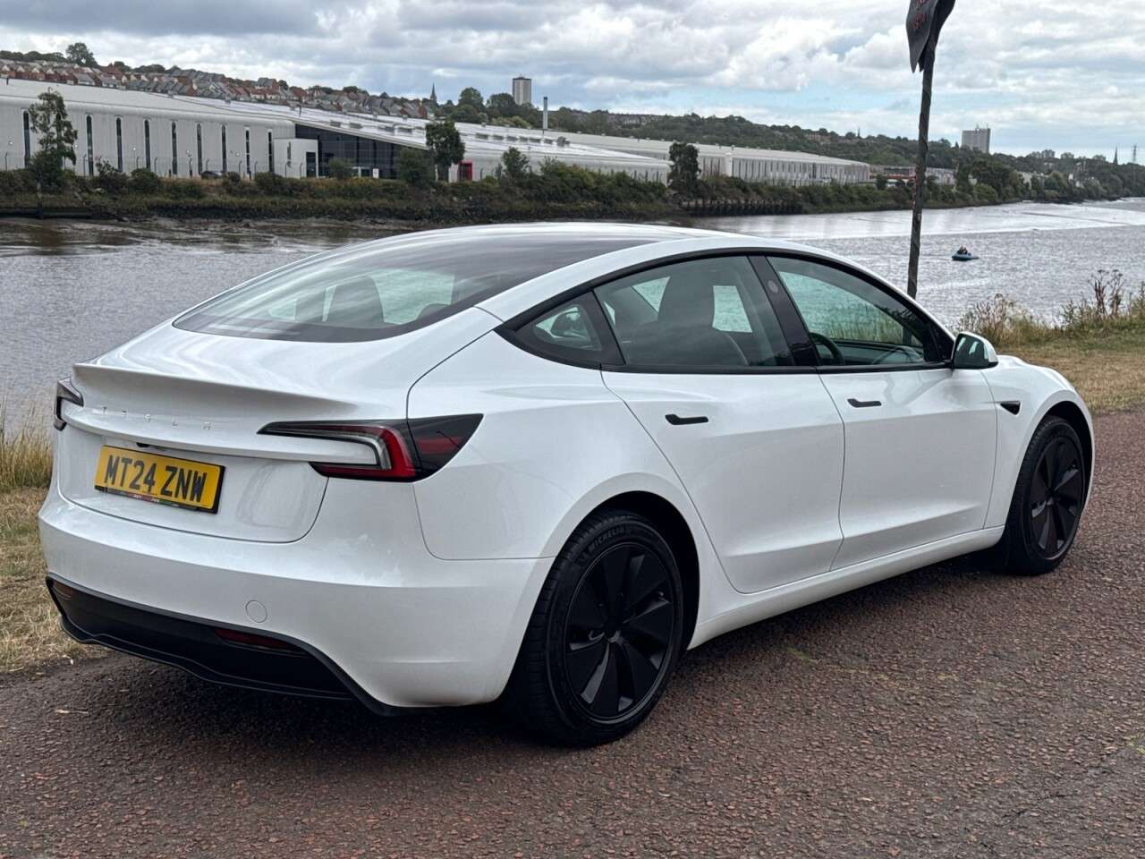 2024 TESLA MODEL 3 2024 TESLA MODEL 3