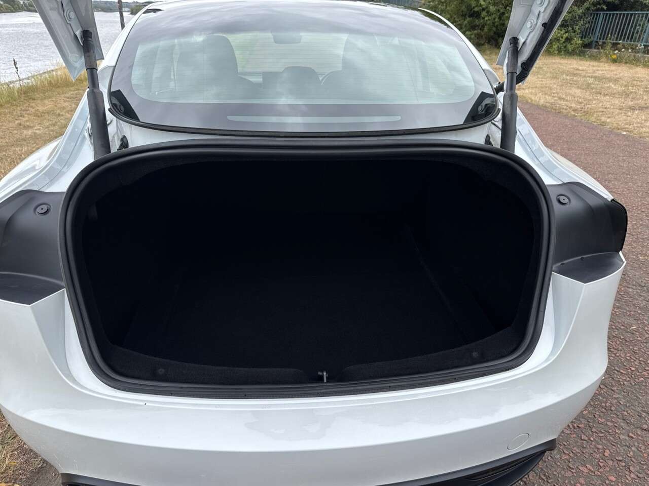 2024 TESLA MODEL 3 2024 TESLA MODEL 3