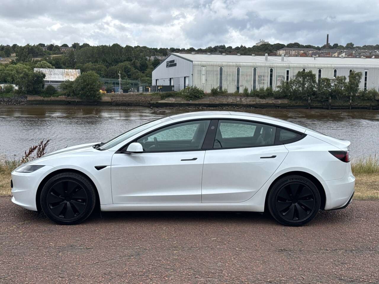 2024 TESLA MODEL 3 2024 TESLA MODEL 3