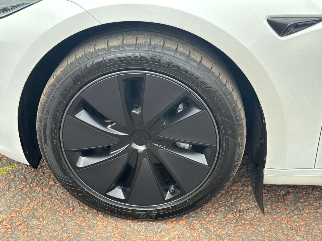 2024 TESLA MODEL 3 2024 TESLA MODEL 3