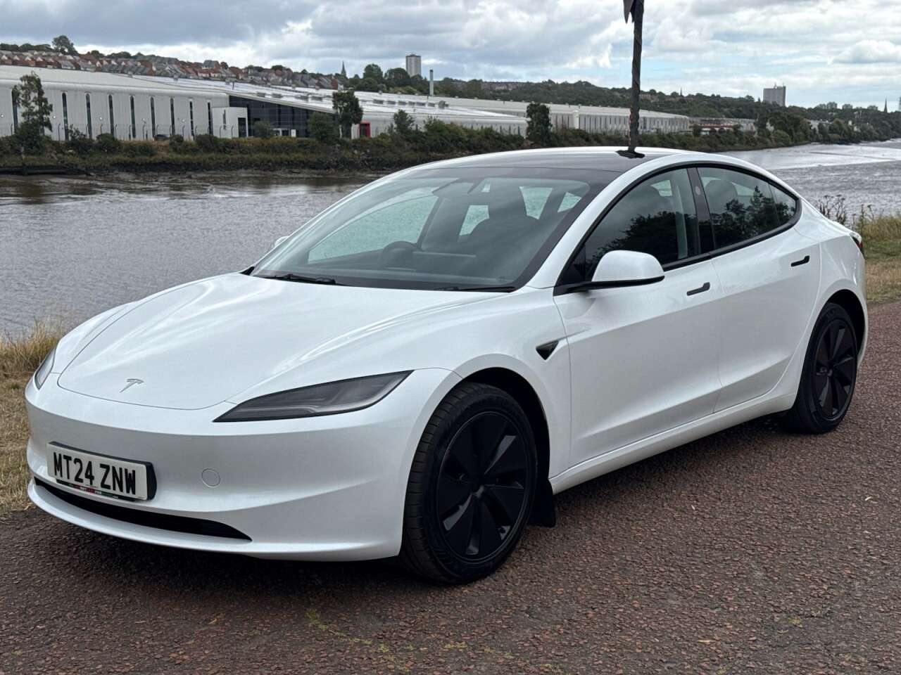 2024 TESLA MODEL 3 2024 TESLA MODEL 3
