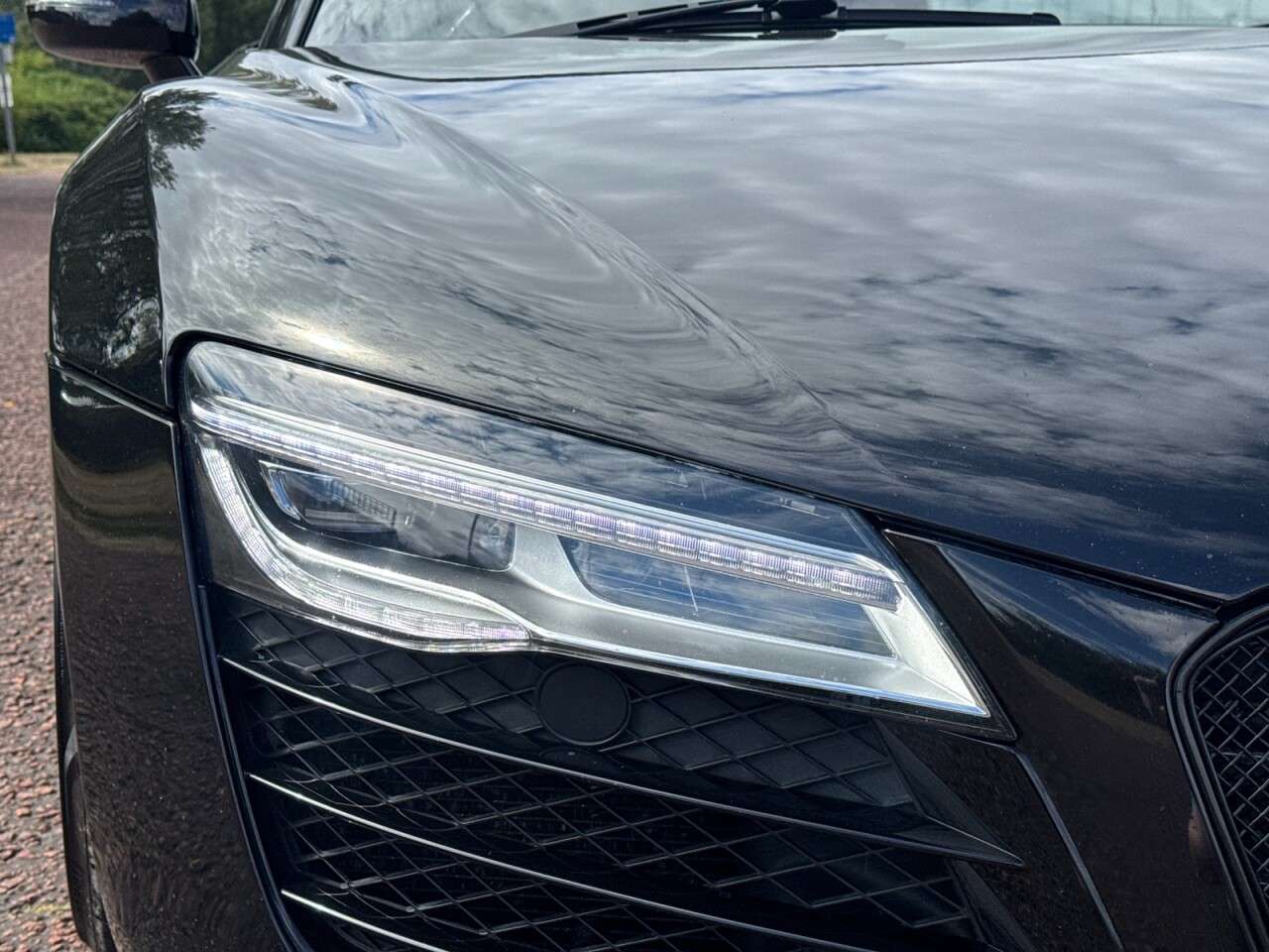 A 2014 AUDI R8 4.2 FSI V8 Spyder 2dr Petrol Manual quattro Euro 5 (430 ps) **ADAPTIVE CRUI A 2014 AUDI R8 4.2 FSI V8 Spyder 2dr Petrol Manual quattro Euro 5 (430 ps) **ADAPTIVE CRUI