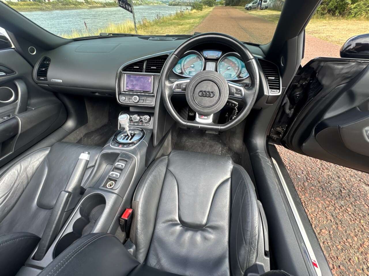 2014 AUDI R8 2014 AUDI R8