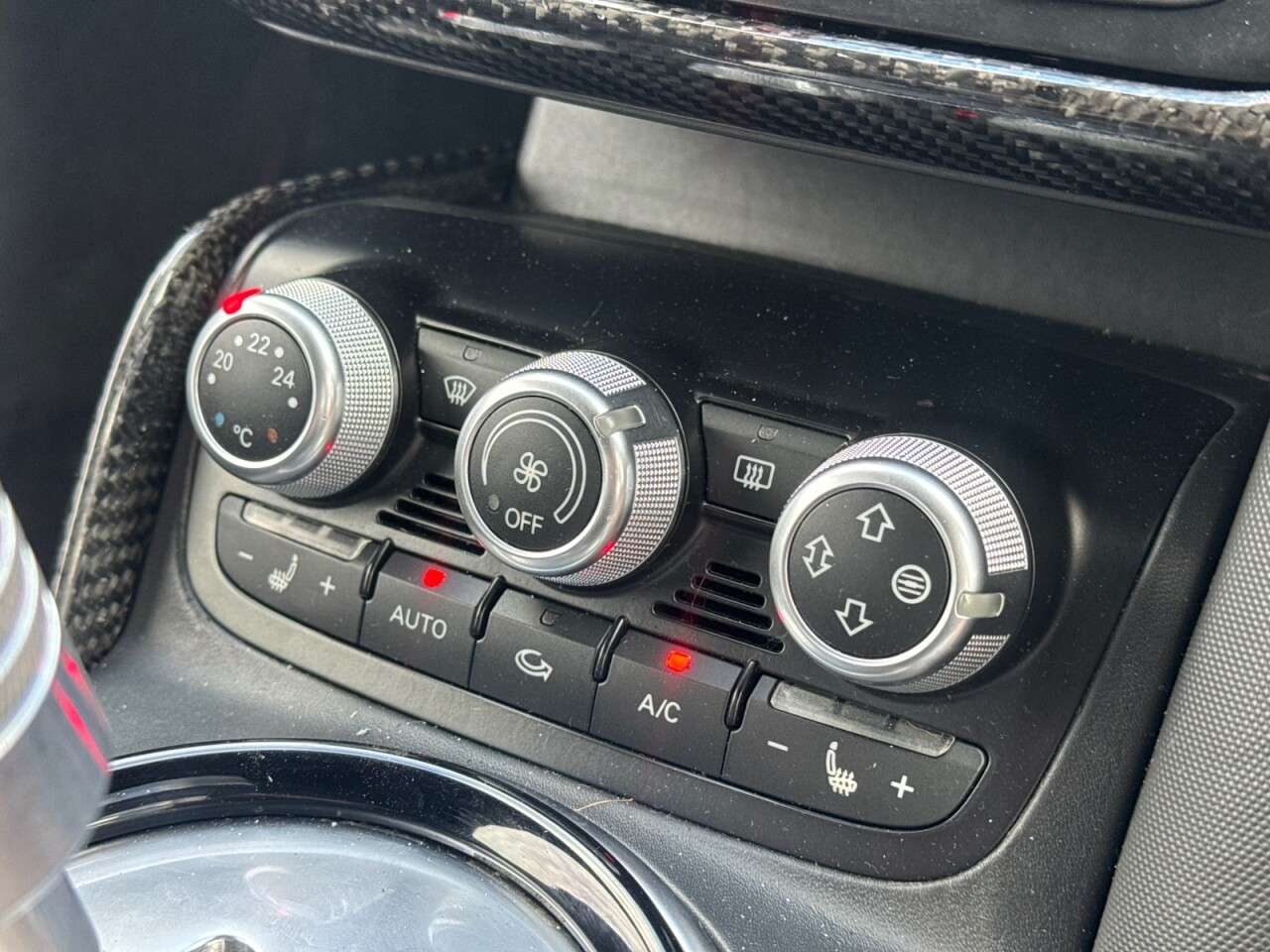 2014 AUDI R8 2014 AUDI R8