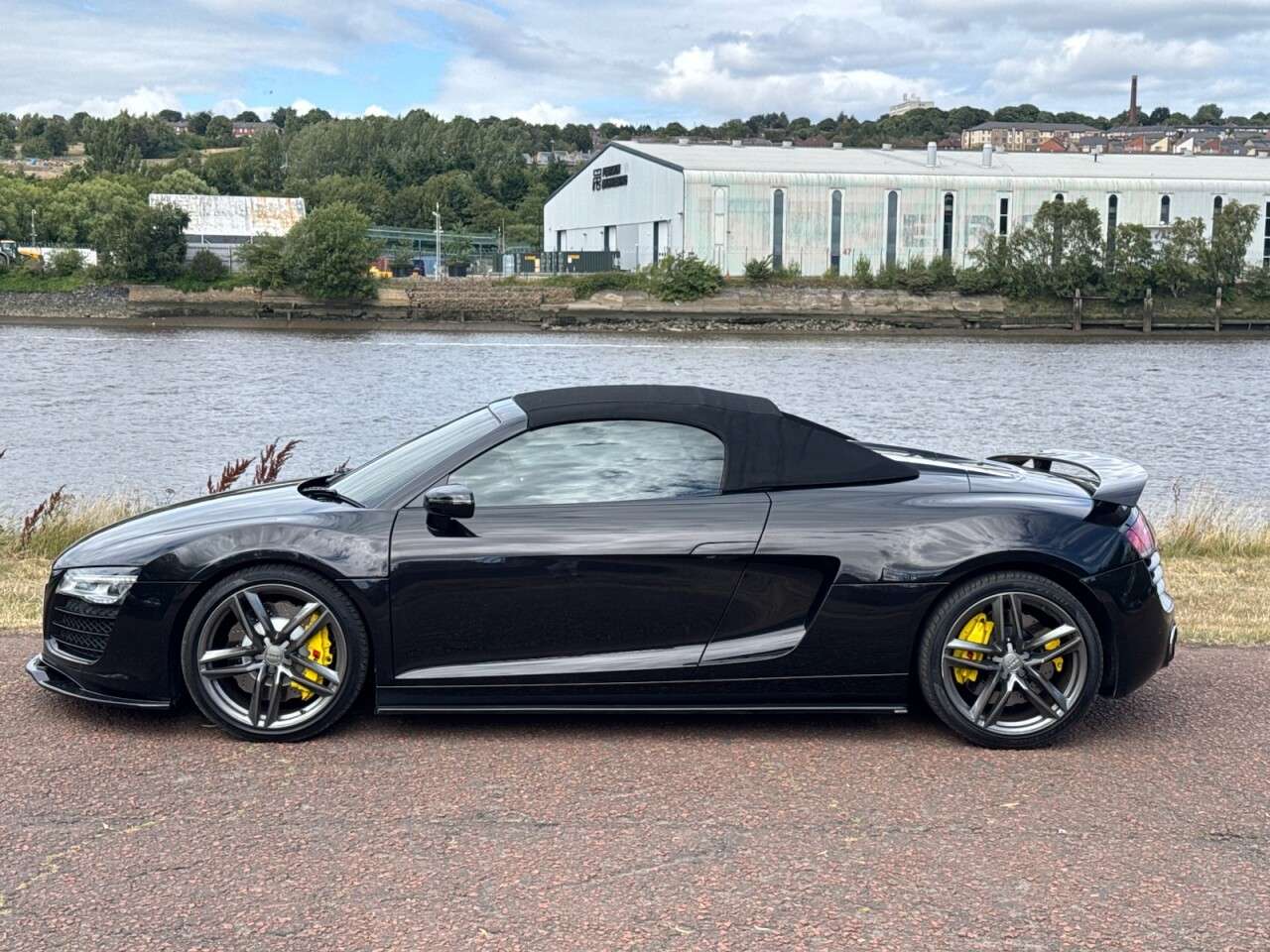 2014 AUDI R8 2014 AUDI R8