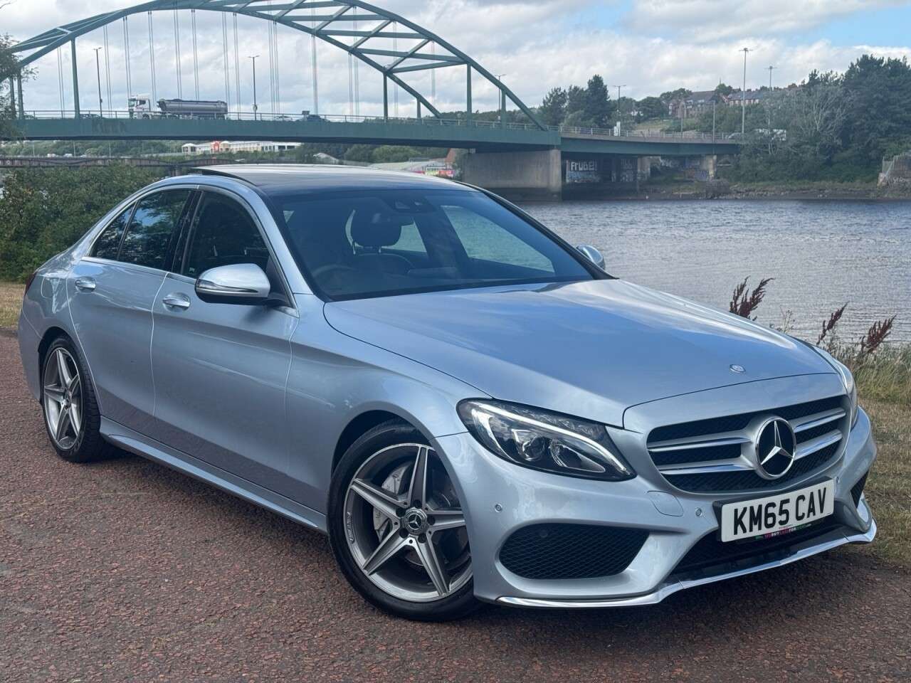 A 2015 MERCEDES-BENZ C CLASS 2.1 C220d AMG Line (Premium Plus) Saloon 4dr Diesel 7G-Tronic+ Euro 6 (s/s) A 2015 MERCEDES-BENZ C CLASS 2.1 C220d AMG Line (Premium Plus) Saloon 4dr Diesel 7G-Tronic+ Euro 6 (s/s)