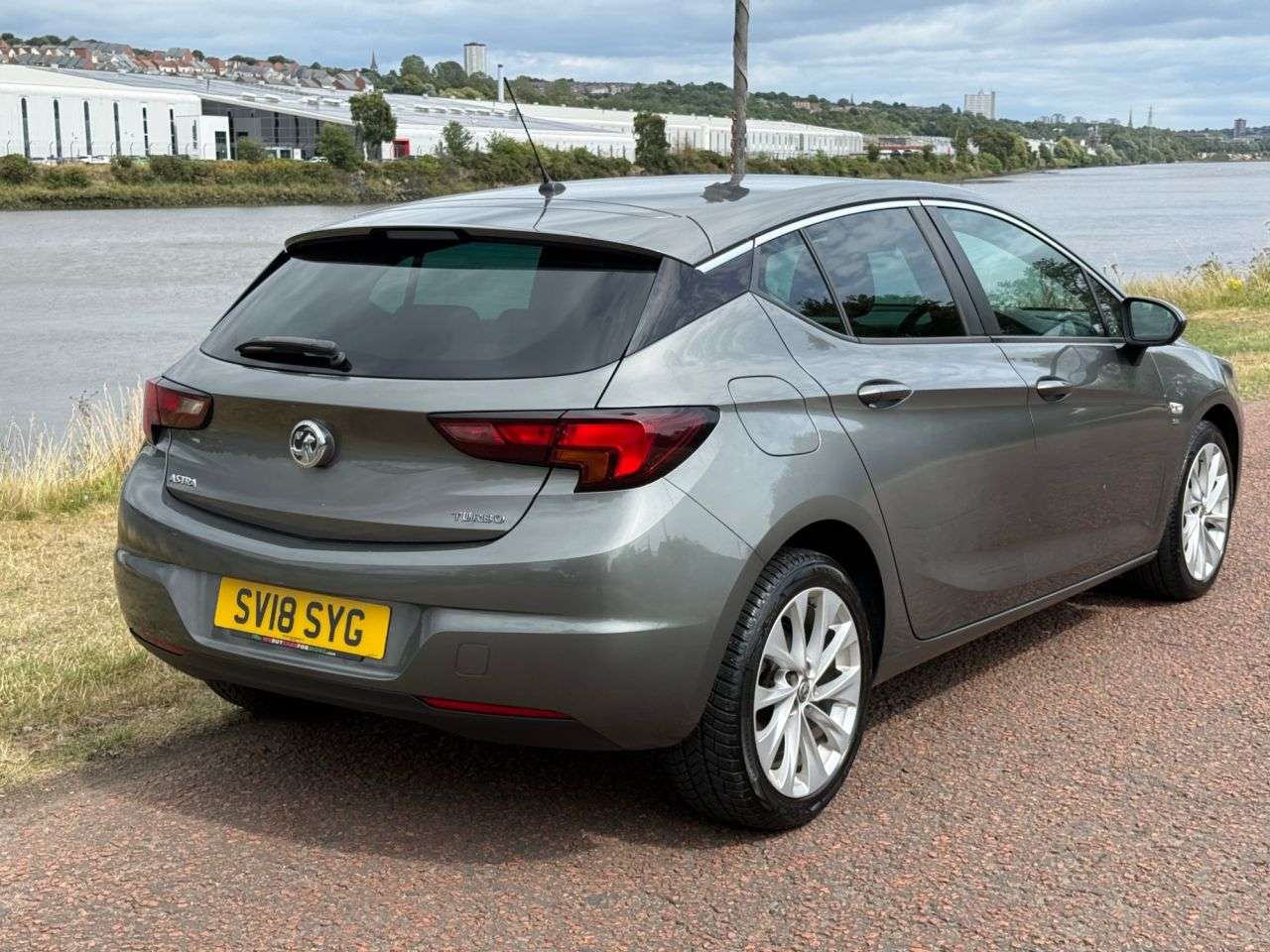 A 2018 VAUXHALL ASTRA 1.4i Turbo SE Hatchback 5dr Petrol Manual Euro 6 (150 ps) **CRUISE CONTROL* A 2018 VAUXHALL ASTRA 1.4i Turbo SE Hatchback 5dr Petrol Manual Euro 6 (150 ps) **CRUISE CONTROL*