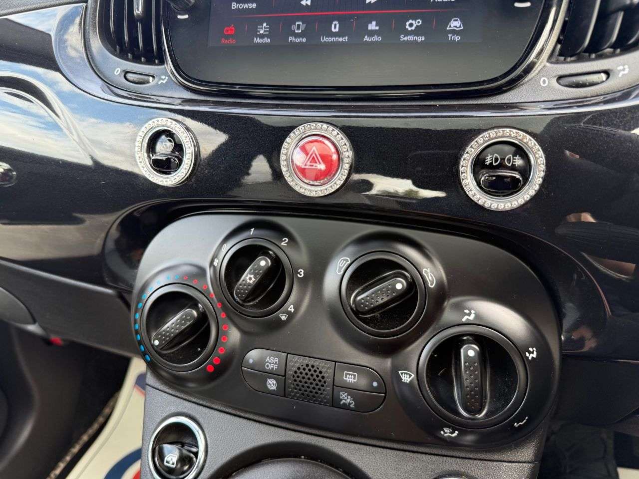2023 FIAT 500 2023 FIAT 500