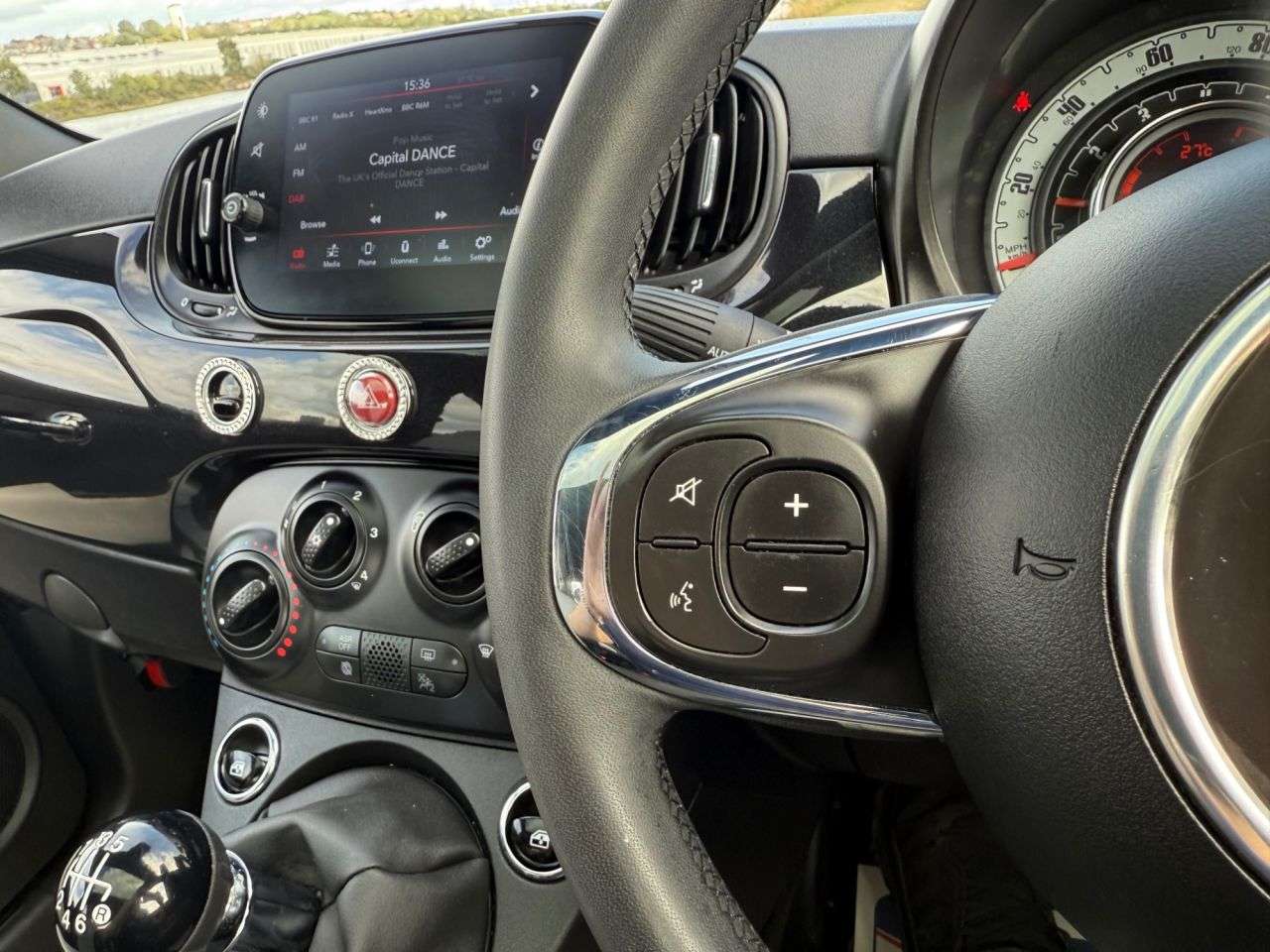 2023 FIAT 500 2023 FIAT 500