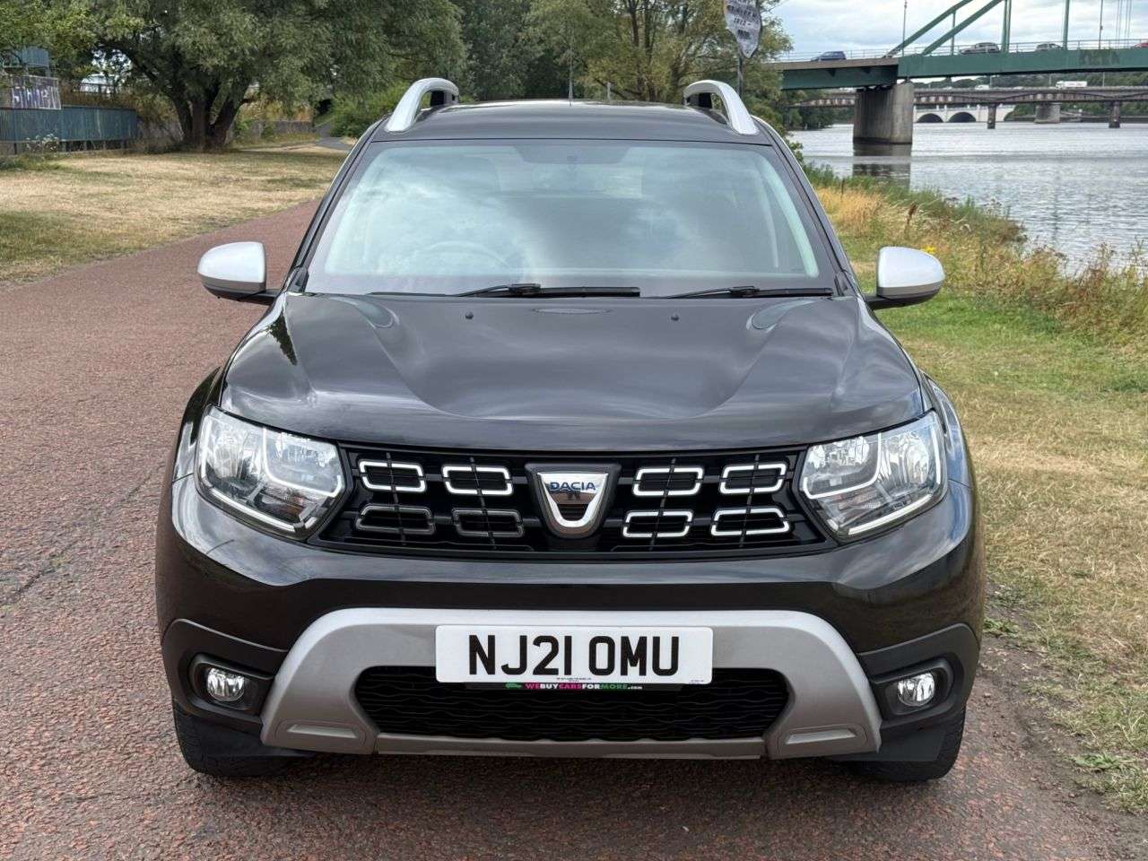 A 2021 DACIA DUSTER 1.3 TCe Comfort SUV 5dr Petrol Manual Euro 6 (s/s) (130 ps) FULL SERVICE HI A 2021 DACIA DUSTER 1.3 TCe Comfort SUV 5dr Petrol Manual Euro 6 (s/s) (130 ps) FULL SERVICE HI