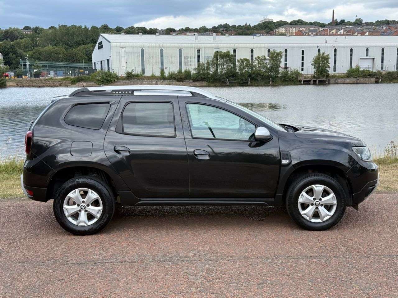 A 2021 DACIA DUSTER 1.3 TCe Comfort SUV 5dr Petrol Manual Euro 6 (s/s) (130 ps) FULL SERVICE HI A 2021 DACIA DUSTER 1.3 TCe Comfort SUV 5dr Petrol Manual Euro 6 (s/s) (130 ps) FULL SERVICE HI