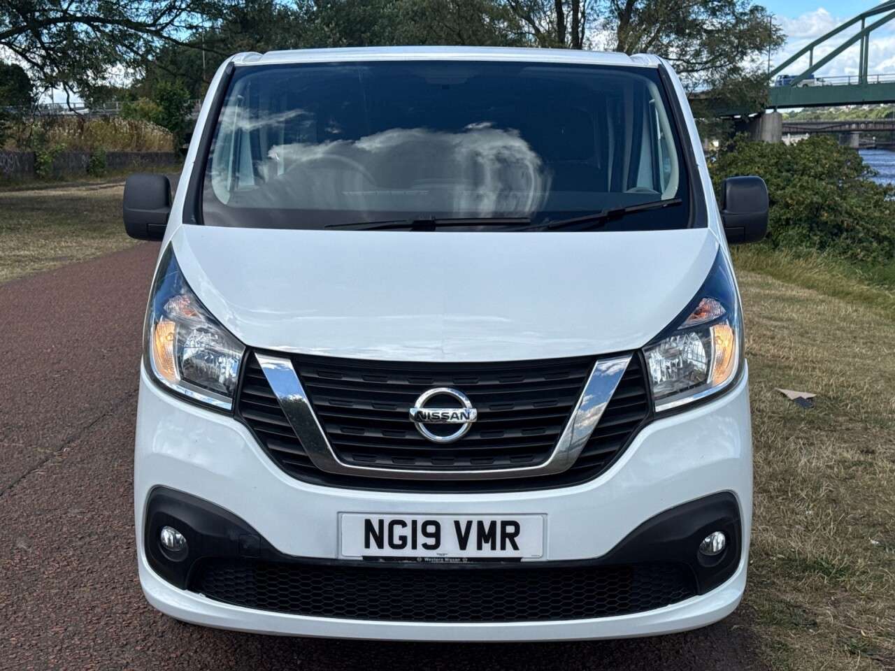 A 2019 NISSAN NV300 1.6 dCi 1.0t Acenta Crew Van Double Cab 6dr Diesel Manual L1 H1 Euro 6 (120 A 2019 NISSAN NV300 1.6 dCi 1.0t Acenta Crew Van Double Cab 6dr Diesel Manual L1 H1 Euro 6 (120