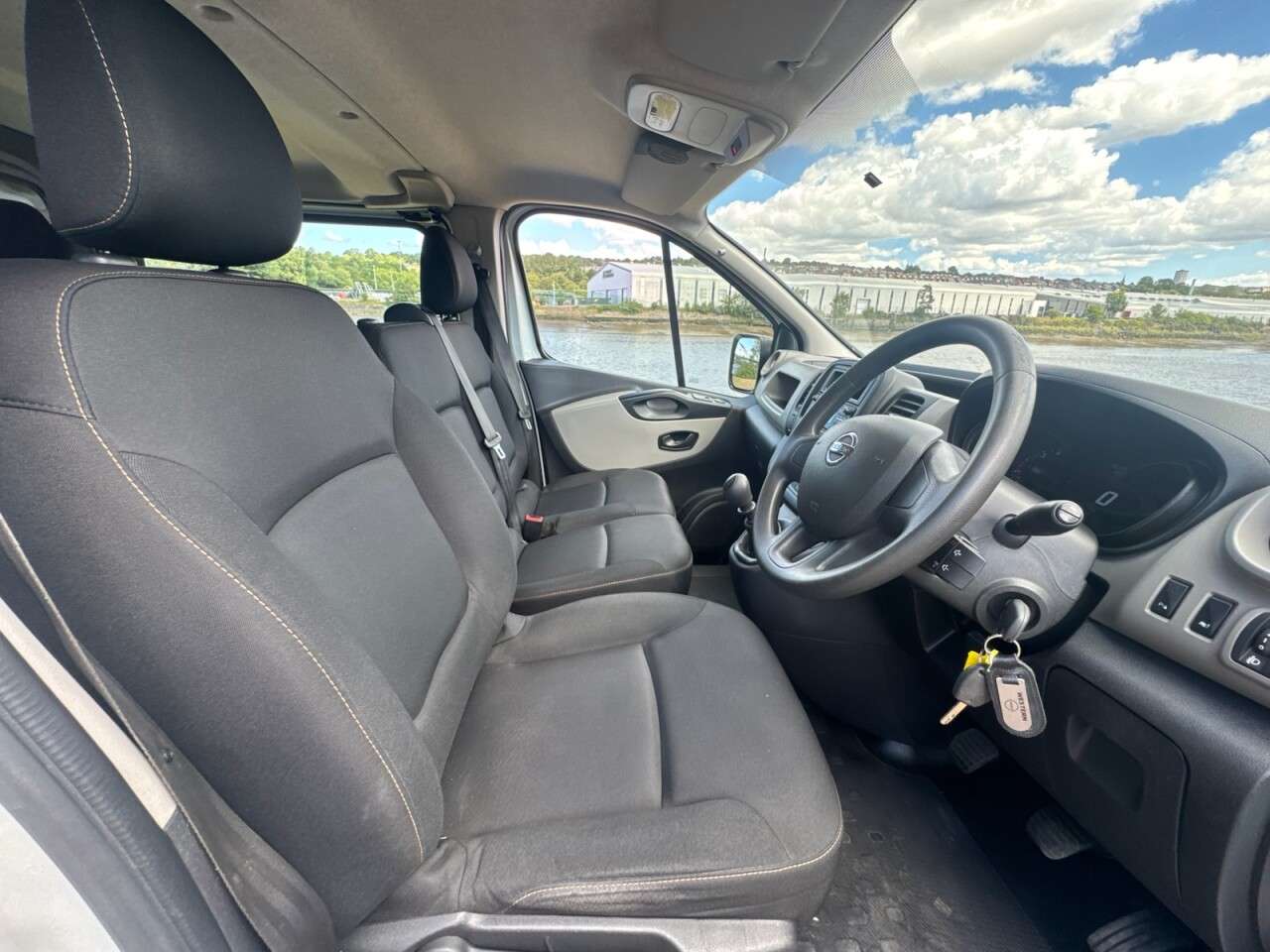 2019 NISSAN NV300 2019 NISSAN NV300
